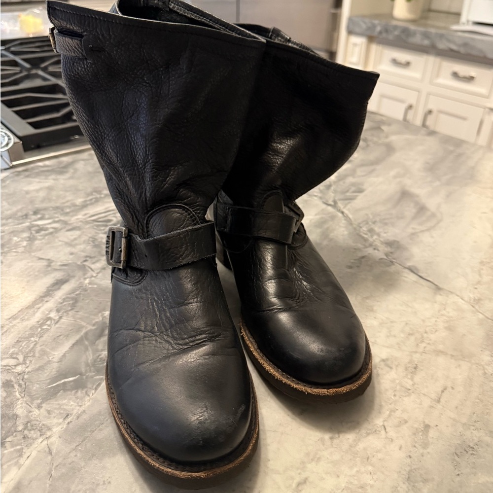 Frye Boots women’s size 10 black
